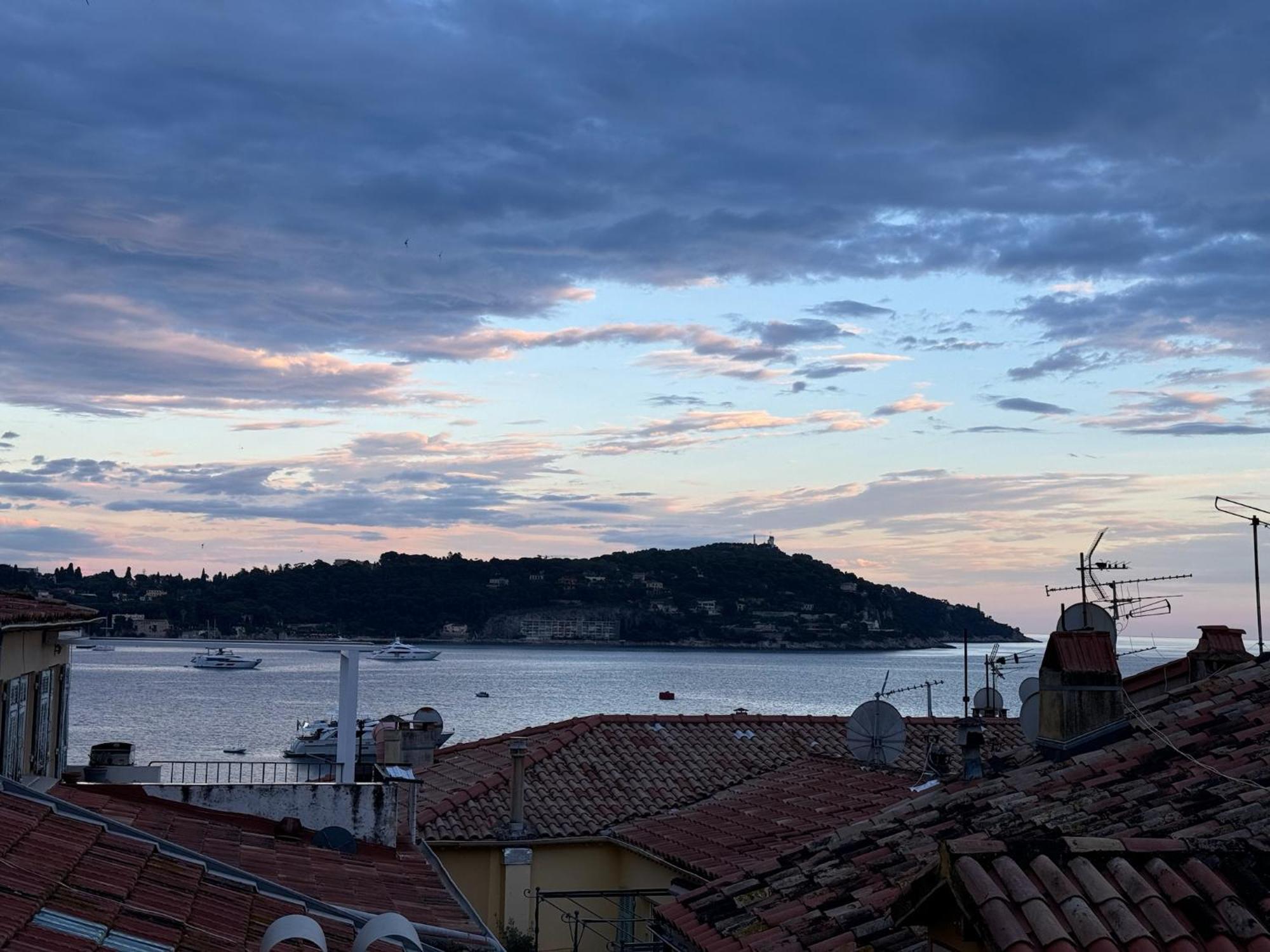 The Seaside Serenity - Calm & Charming Bay View Flat - Heart Of Villefranche Exterior photo